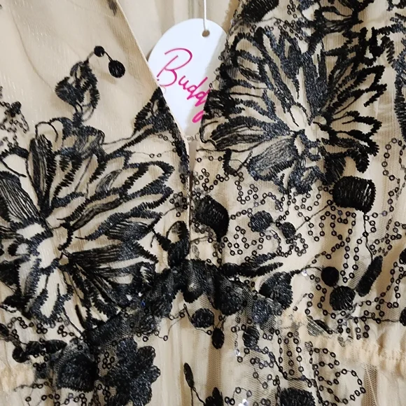 Buddy Love Black Floral Lace Dress - Picture 2 of 7